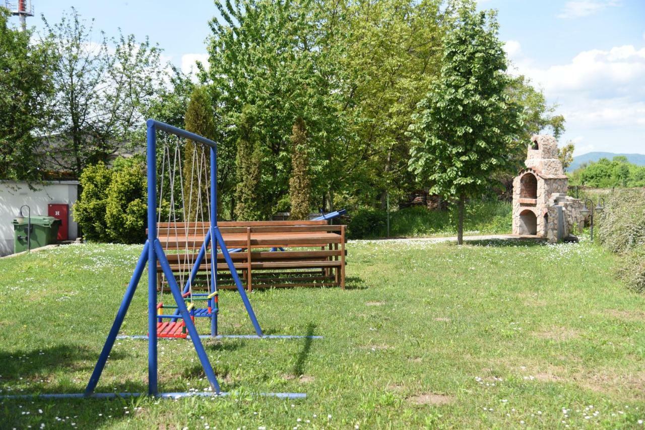Apartmani - Vila Kovilje Banja Koviljača 外观 照片